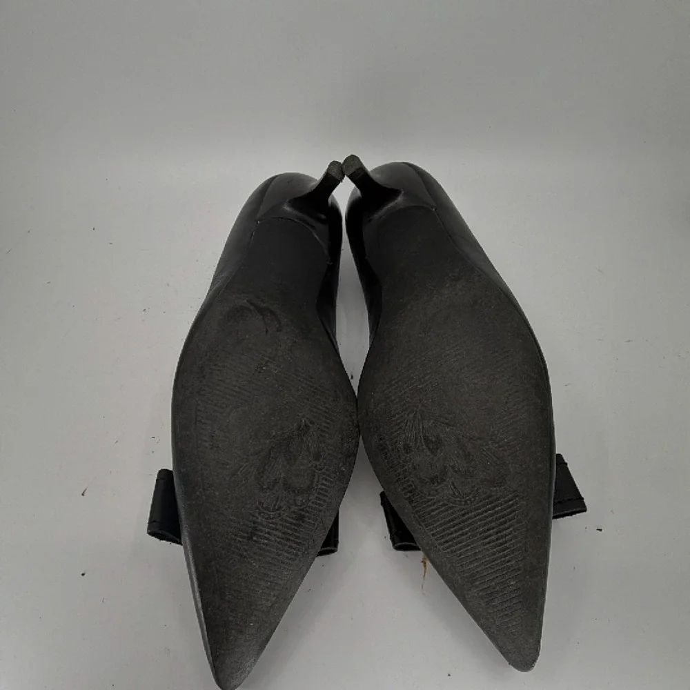 Tahari Munich Black Leather Bow Kitten Heel Pump